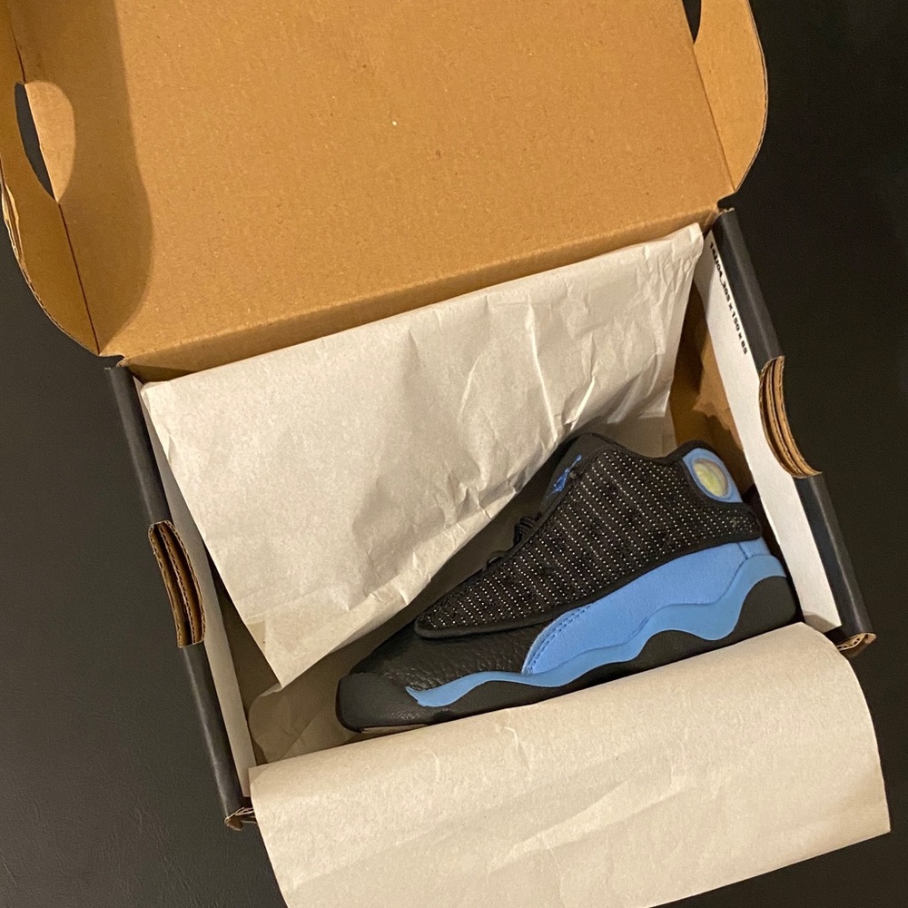 Air Jordan 13 - Picture 6 of 7